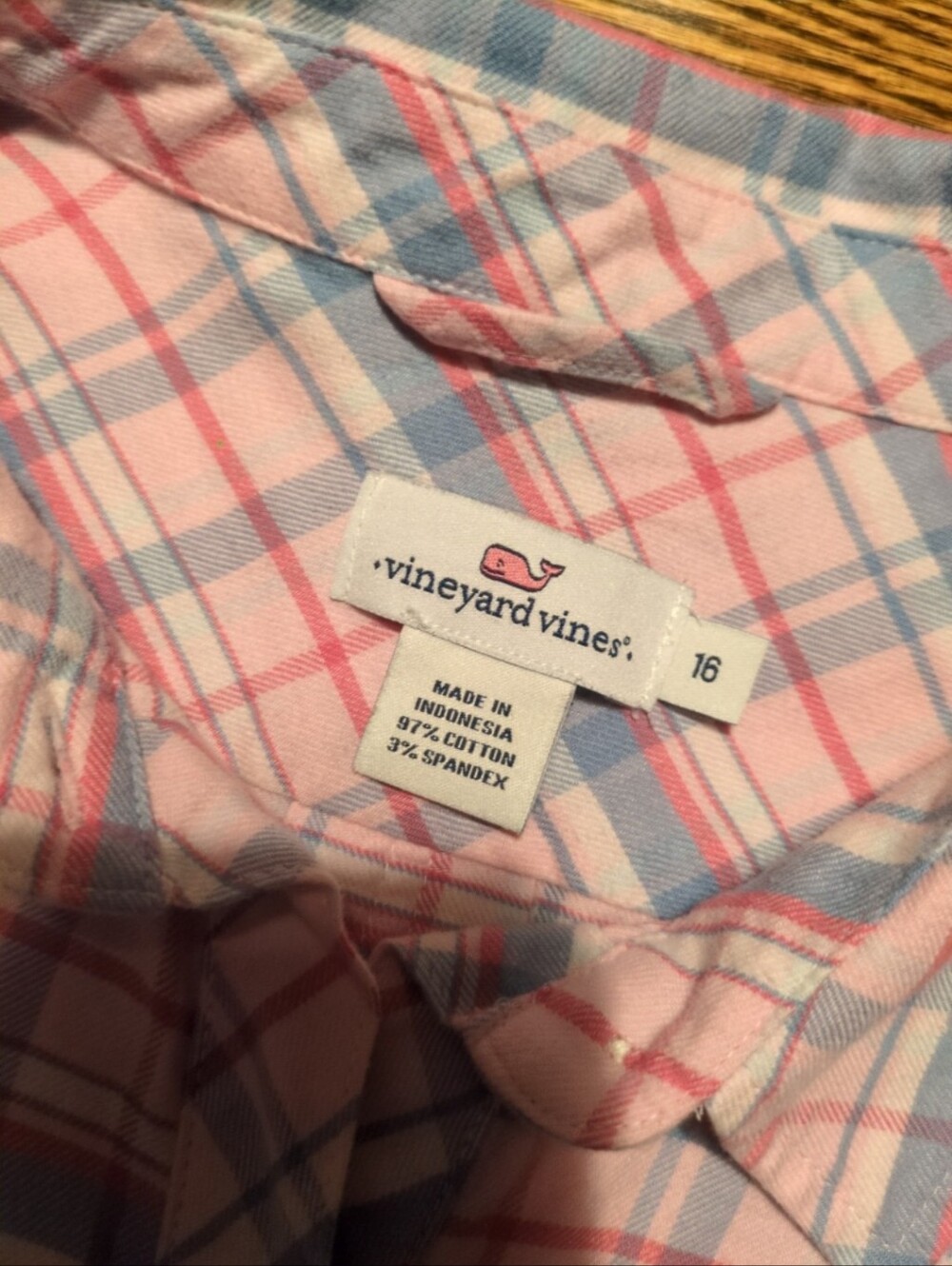 Vineyard vines button down plaid shirt size 16 - Picture 3 of 3